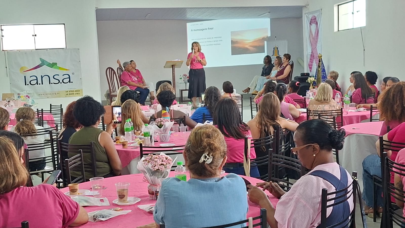Cuidar Também É Acolher: A Beleza do Afeto no Outubro Rosa
