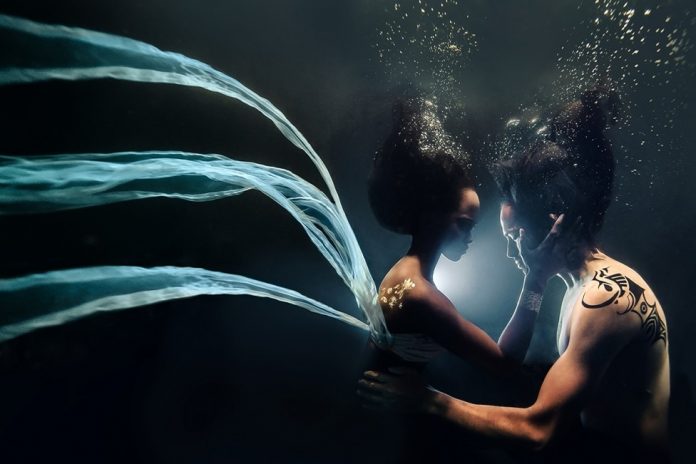 Ilse-Moore-Photography-ig-ilsemoore-Bianca-Koyabe-ig-bkoyabe-Fuaad-Abdool-art-dir-sty-Fuaad-Abdool-ig-fuaad_abdool-ast-Savannah-Caster-ig-vassannah-Humairaa-Mohamed-Mermaid-Awakens-Her-976x651-1